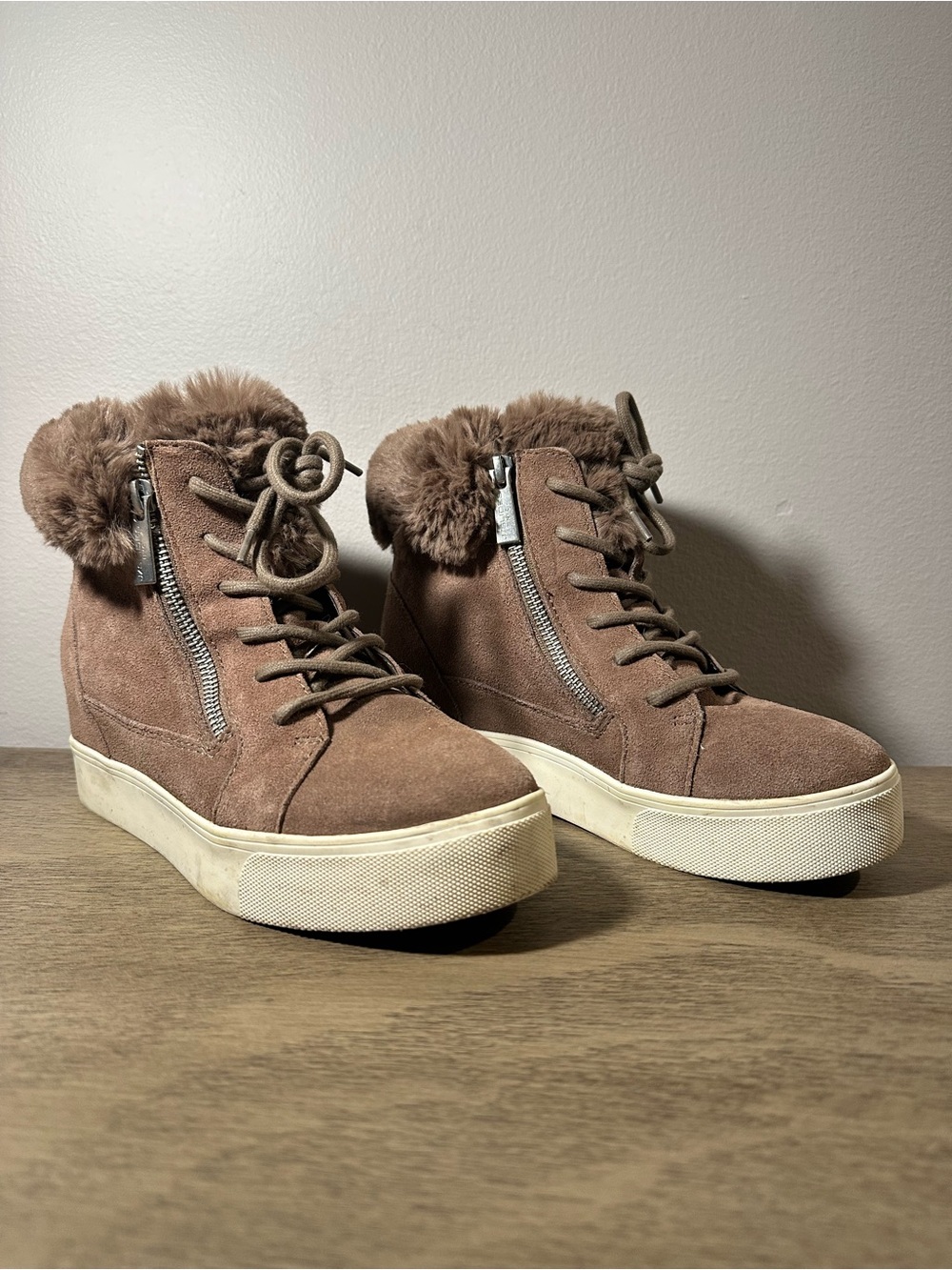J/Slides NYC Woman’s Boots Size 7